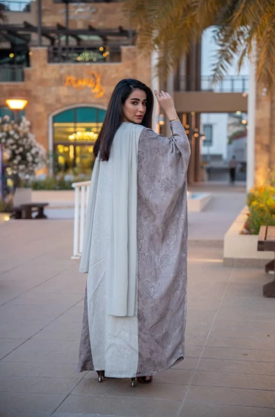 عباية بخام كريب جاكار و لينن مع تطريز C:IB313